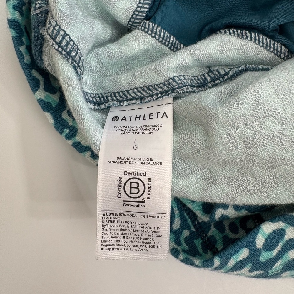 Athleta Balance 4” Shortie Shorts Size Large New with Tags Leopard Blue - Picture 10 of 11